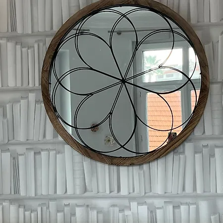La Victor Hugo Hotel 3*