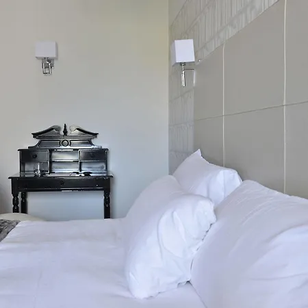 Hotel La Victor Hugo 3*