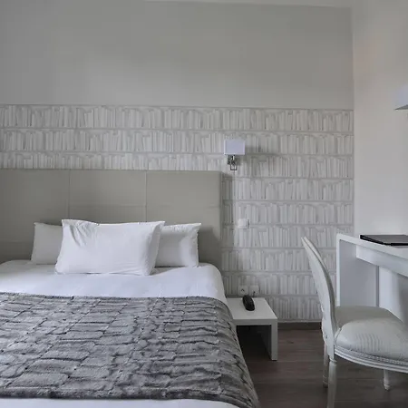 La Victor Hugo Hotel 3*